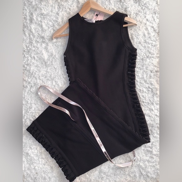 House of CB Dresses & Skirts - Brand new, House of CB Martinique Body-con Bandage Dress Black size L